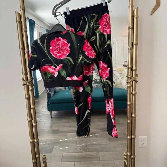 Dolce & Gabbana Black and Pink Rose Leggings - Picture 3 of 4